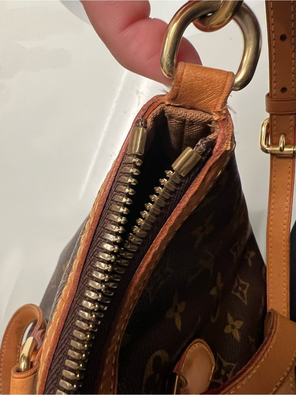 Louis Vuitton Palermo PM - Picture 5 of 16